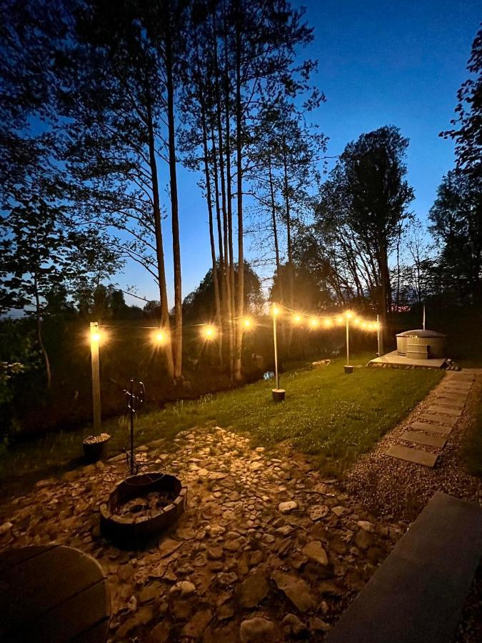Villa Atputas Namins Jaunlaicene Exterior foto